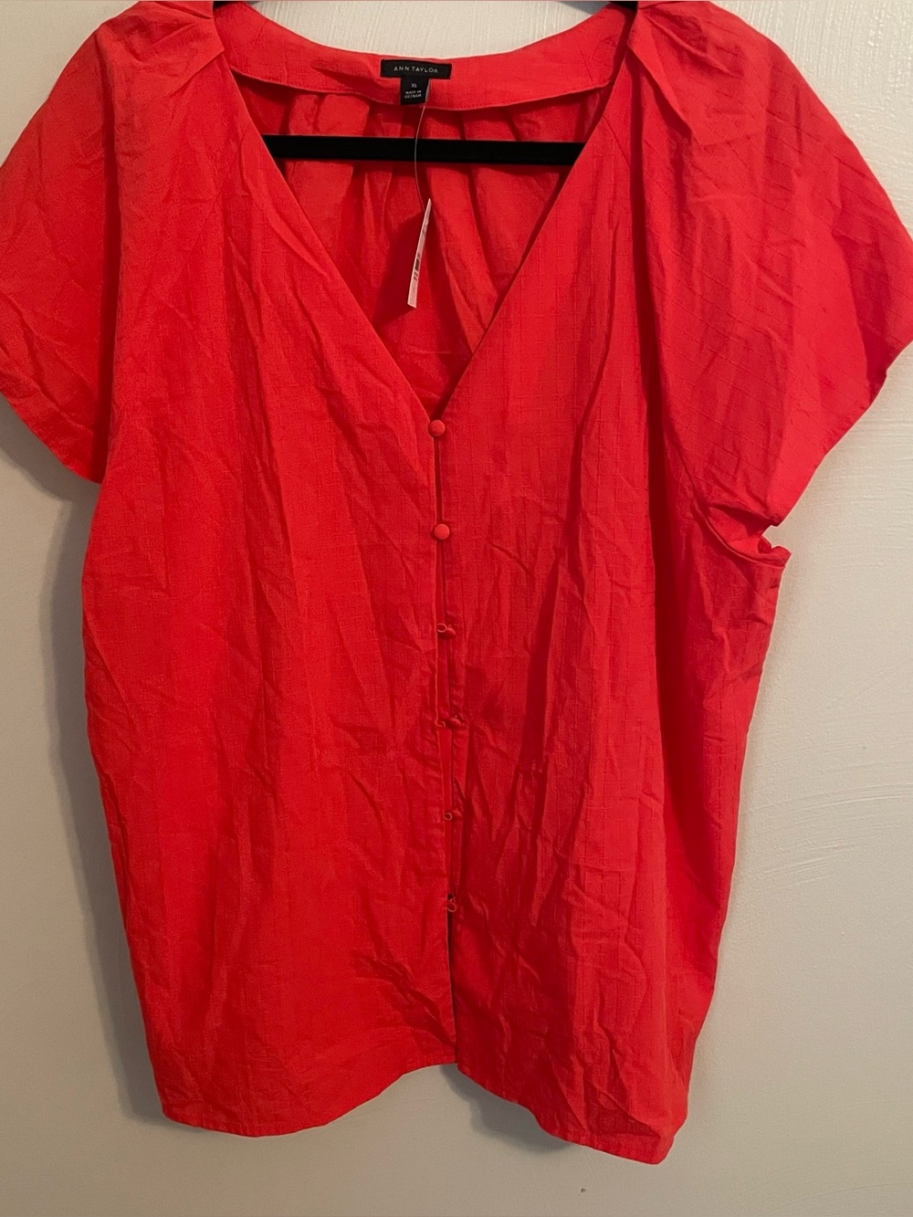 Ann Taylor XL Red Button up Blouse NWT